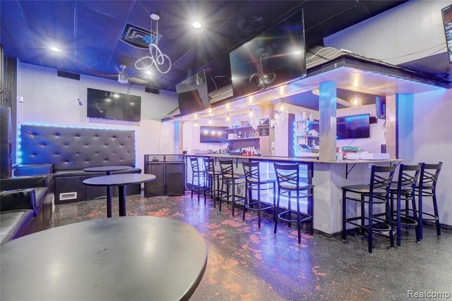 More Photos Of 14755 Fenkell St, Detroit Medical For Sale