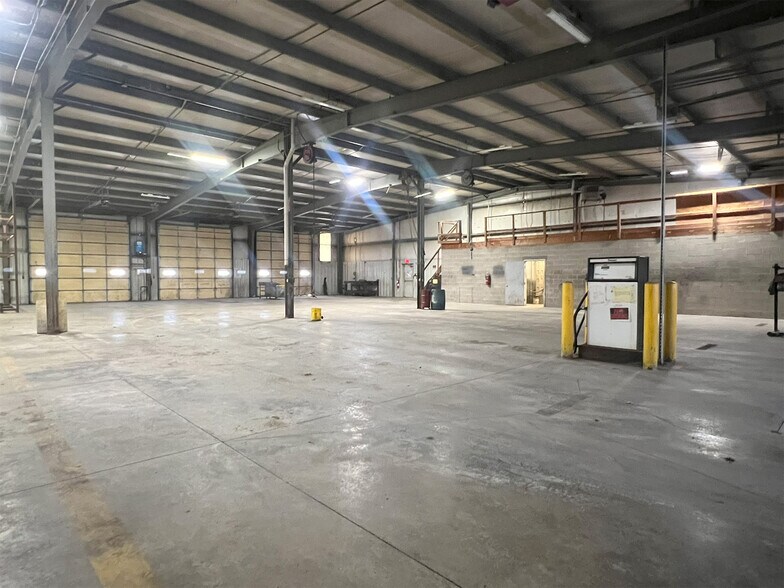 More Photos Of 7171 W Ridge Rd, Fairview Warehouse For Lease