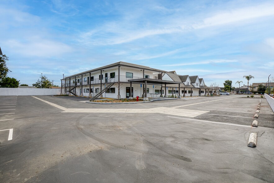 More Photos Of 8291-8295 Westminster Blvd, Westminster Medical For Lease