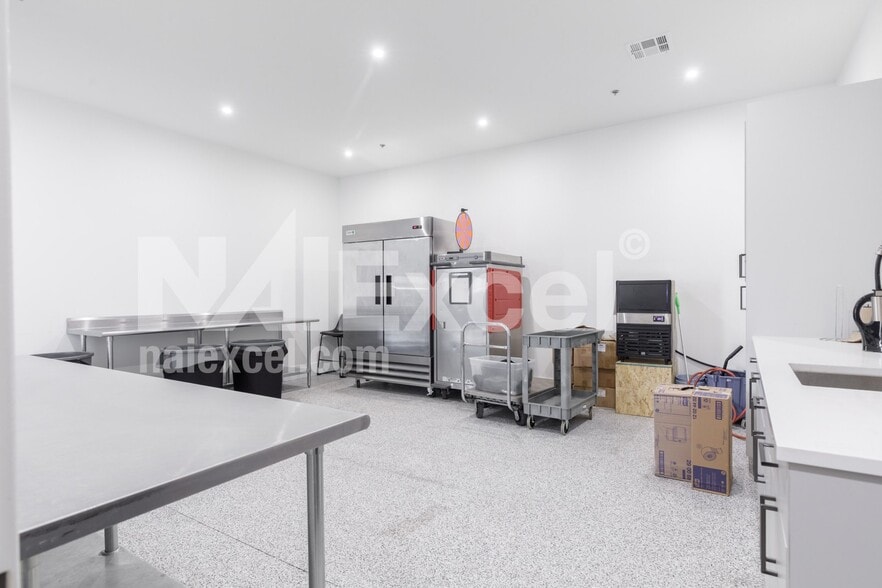 More Photos Of 84 W 1470 S S, St George Office For Sale