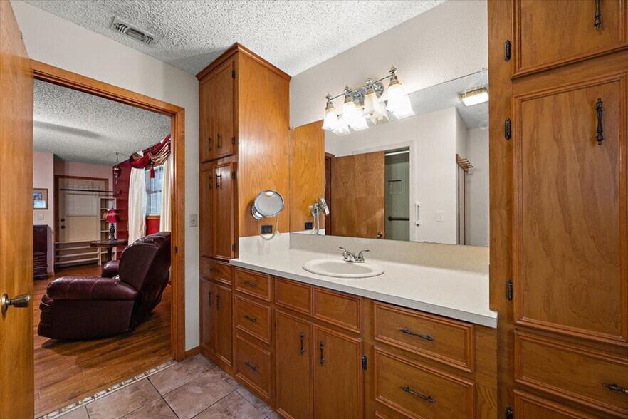 More Photos Of 155 Country Craft Rd, Lufkin Apartments For Sale
