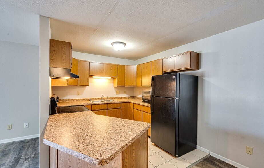 More Photos Of 825-835 Wisconsin St, Oshkosh Apartments For Sale