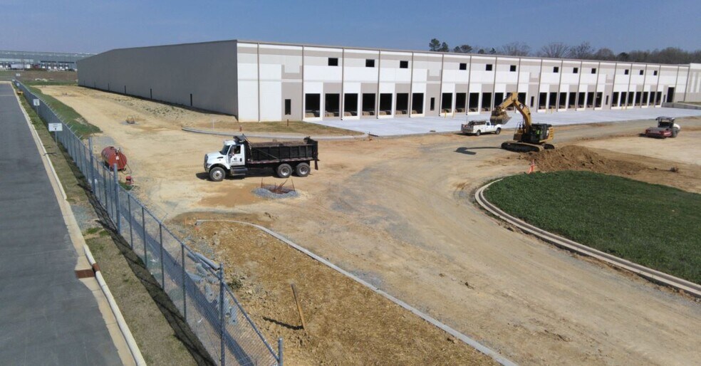 More Photos Of 2130 Kimrey Rd, Graham Distribution For Lease