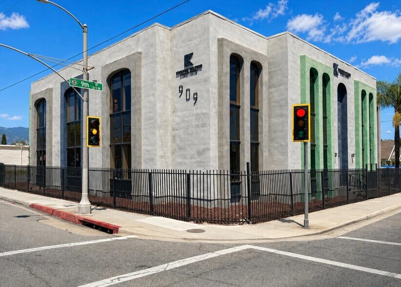 More Photos Of 909 N D St, San Bernardino Office For Sale