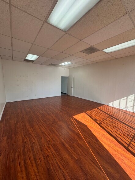 More Photos Of 11101 Sherman Way, Sun Valley Storefront Retail Office For Lease