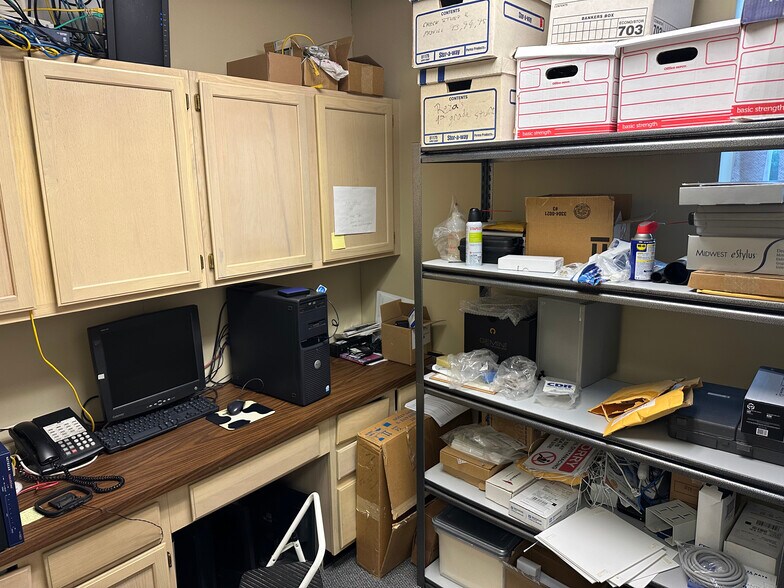 More Photos Of 1004 Princetown Rd, Schenectady Office For Lease
