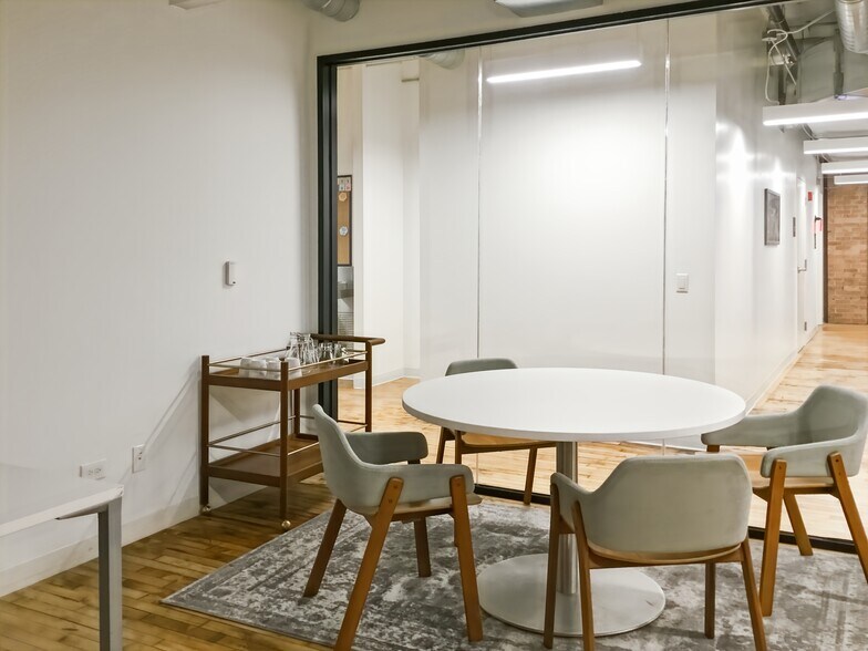 More Photos Of 159-163 N Sangamon St, Chicago Coworking Space