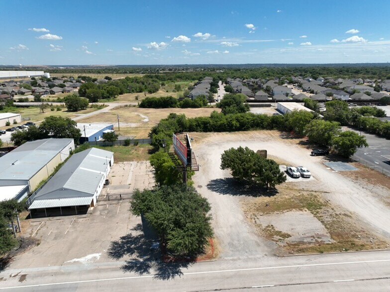 More Photos Of 10409 South Fwy, Fort Worth Industrial For Lease