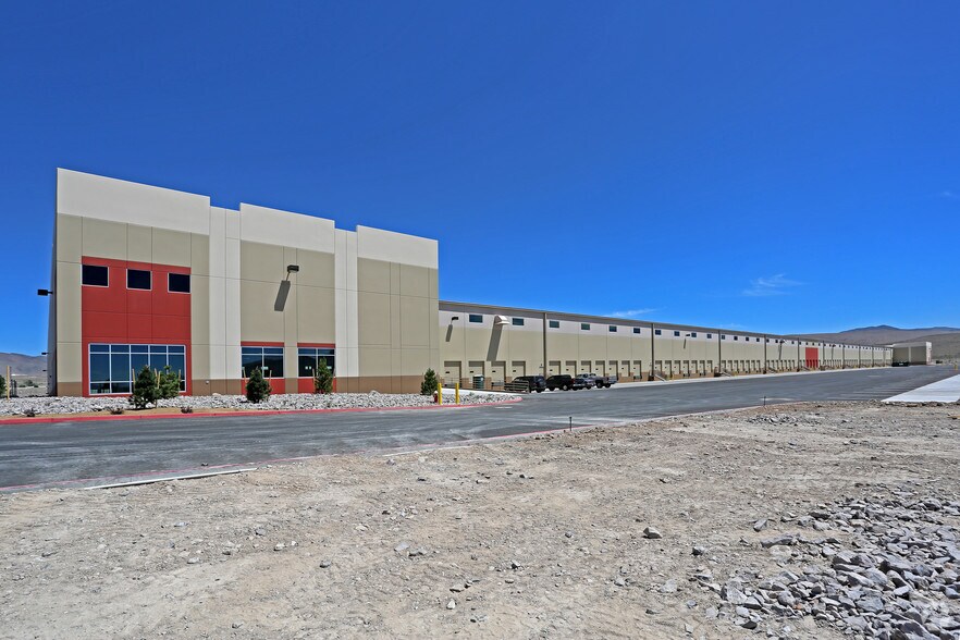 More Photos Of 385 Milan Dr, Mccarran Distribution For Lease