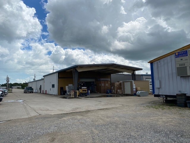 More Photos Of 4770 Washington Blvd, Beaumont Light Distribution For Lease