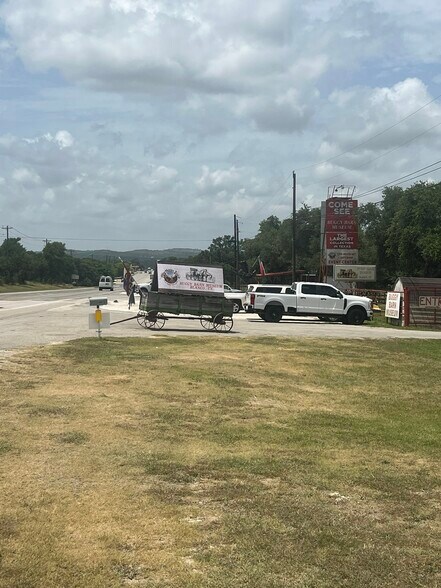 More Photos Of 1917 Main Street, Blanco Land For Sale