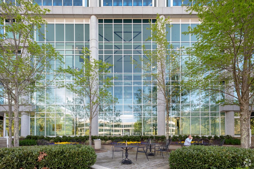 More Photos Of 300 Arboretum Pl, Richmond Office For Lease