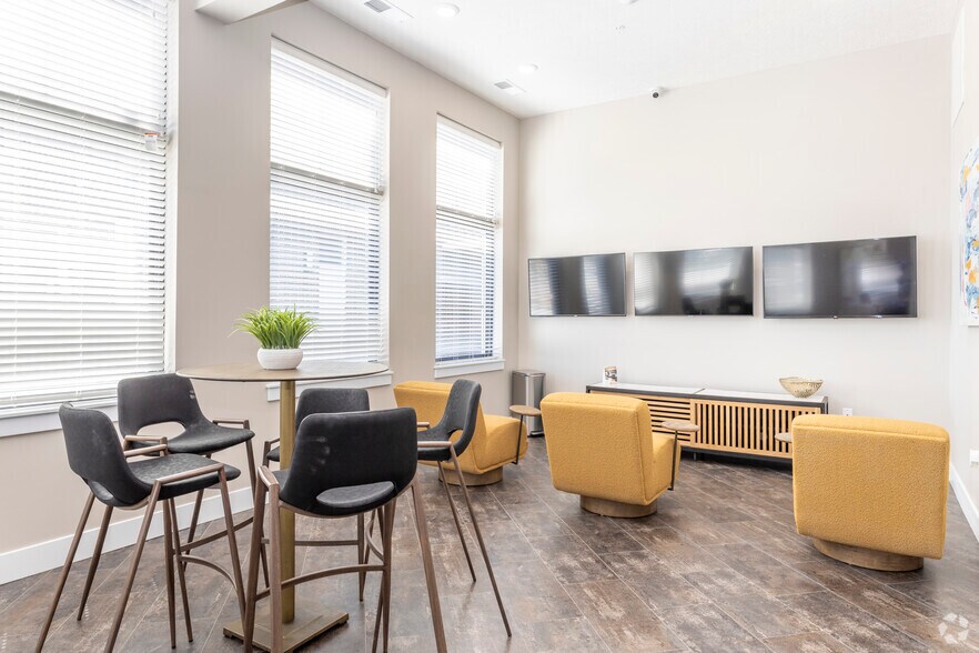 More Photos Of 2112 University Dr, Kearney Apartments For Lease