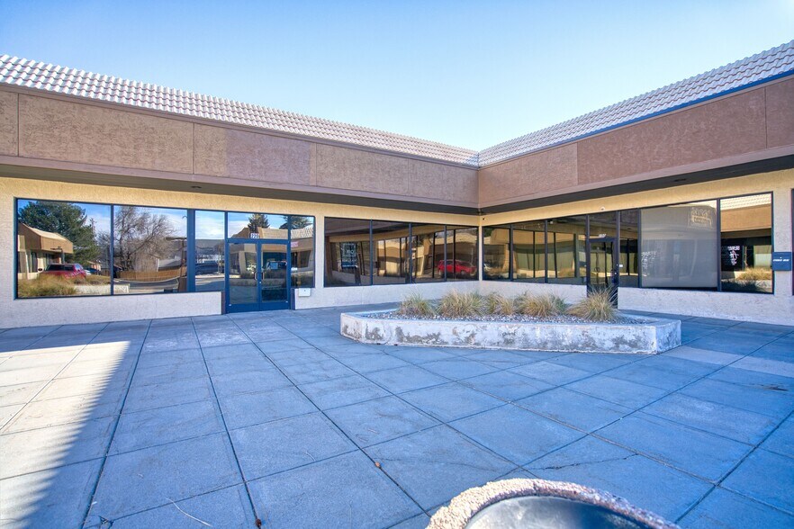 More Photos Of 310-390 Lashley St, Longmont General Retail For Lease