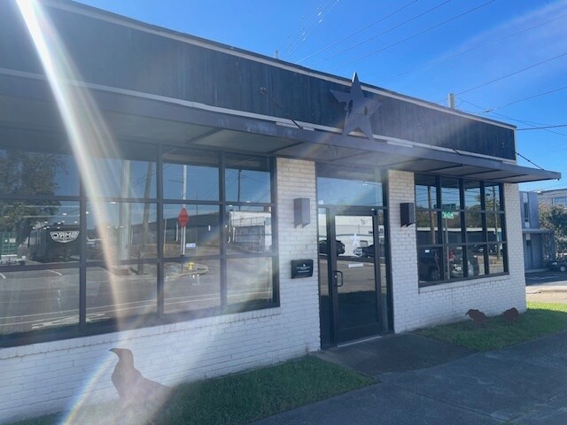 More Photos Of 1300 McCalla Ave, Knoxville Freestanding For Sale
