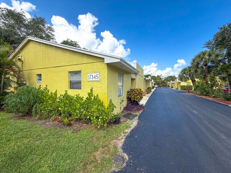More Photos Of 17345-17355 Bush Rd, Jupiter Apartments For Sale