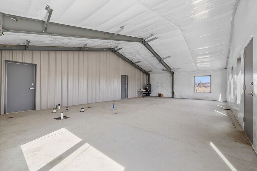 More Photos Of 2051 2051 N Merrill Ave ave, Glendive Industrial For Lease