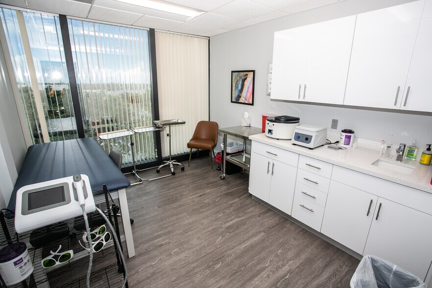 More Photos Of 1301 N Congress Ave, Boynton Beach Medical For Lease