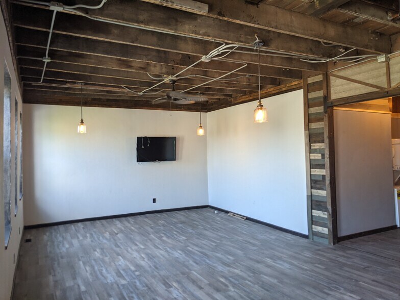 More Photos Of 204 W Main St, Belleville Office Residential For Sale