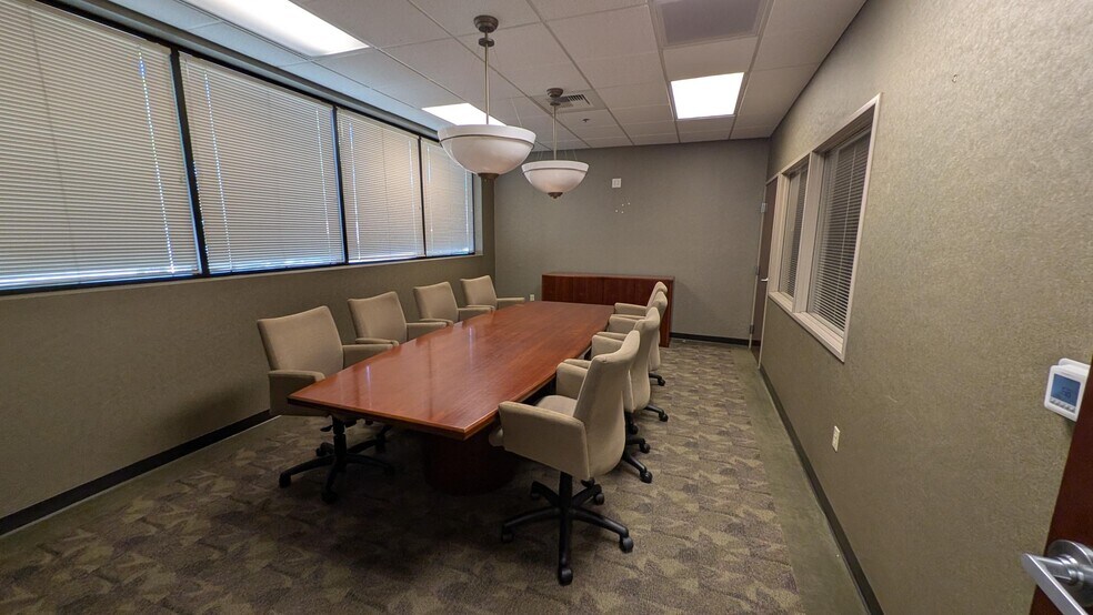 More Photos Of 5304 Roseville Rd, North Highlands Warehouse For Lease