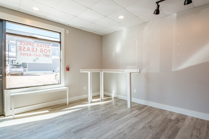 More Photos Of 271 Main St, Bridgton General Retail For Lease