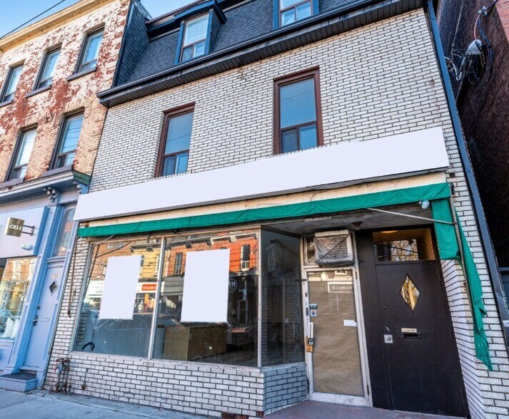 Primary Photo Of 757-759 Queen St W, Toronto Storefront Retail Residential For Lease