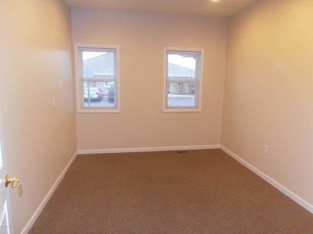 More Photos Of 839 S Cedar St, Mason Medical For Sale