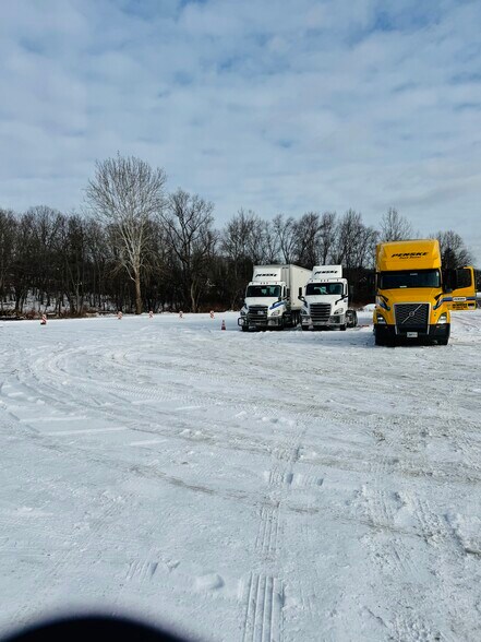 More Photos Of 1635 New Stanton Ruffsdale Rd, Hunker Parking Lot For Sale