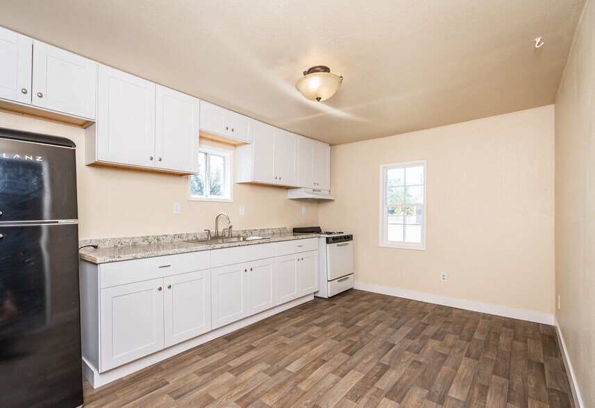 More Photos Of 5543-5553 Feather River Blvd, Olivehurst Apartments For Sale