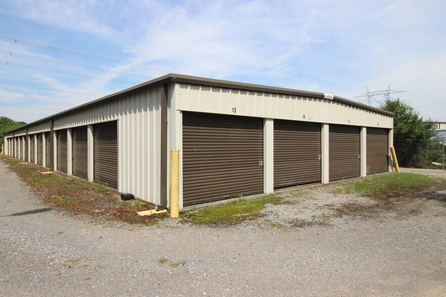 More Photos Of 1915 W Lamar Alexander Pky, Maryville Self Storage For Sale