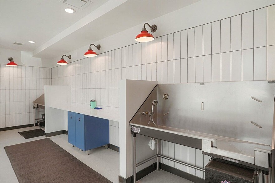 More Photos Of 1040 Santa Fe Dr, Denver Apartments For Lease