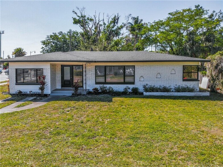 More Photos Of 1501 W Fairbanks Ave, Winter Park Freestanding For Lease