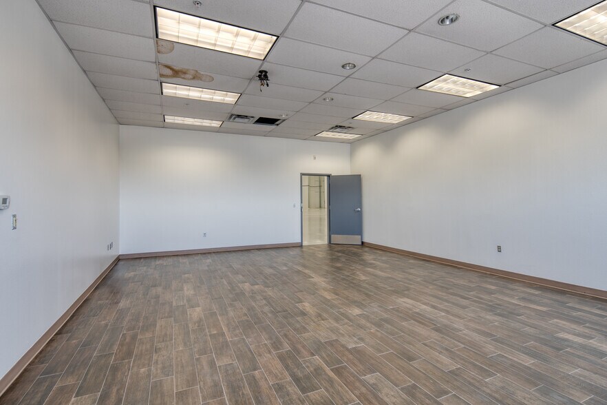 More Photos Of 2810 Karsten Ct SE, Albuquerque Manufacturing For Lease