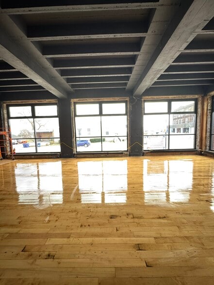 More Photos Of 203 Ellis St, Kewaunee Office For Sale