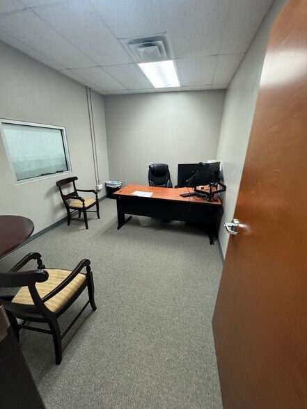 More Photos Of 8708 S Congress Ave, Austin Light Manufacturing For Lease