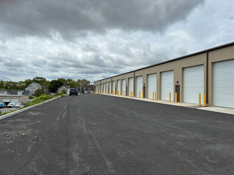 More Photos Of 579 Weeden St, Pawtucket Light Manufacturing For Sale