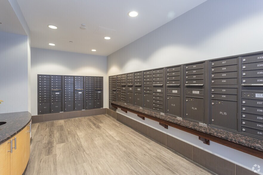 More Photos Of 670 Downey Green, Hampton Apartments For Sale