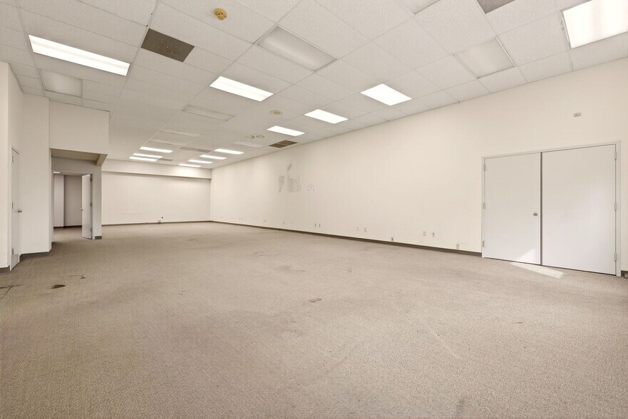 More Photos Of 6280 State Route 96, Farmington Freestanding For Lease