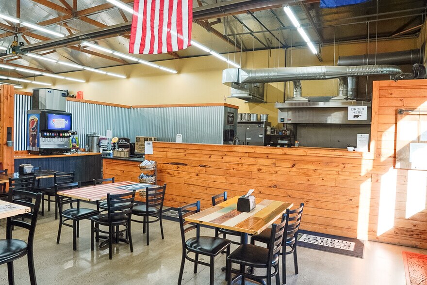 More Photos Of 50 N 2nd E, Soda Springs Convenience Store For Sale