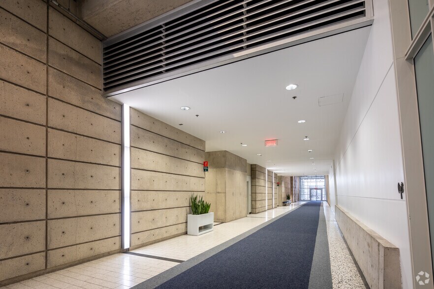 More Photos Of 75 Rue Queen, Montréal Coworking Space