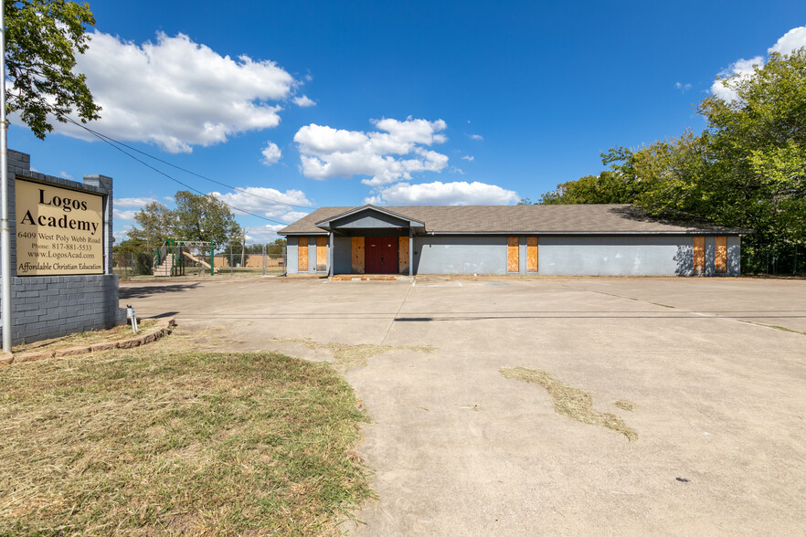 Primary Photo Of 6409 W Poly Webb Rd, Arlington Schools For Sale