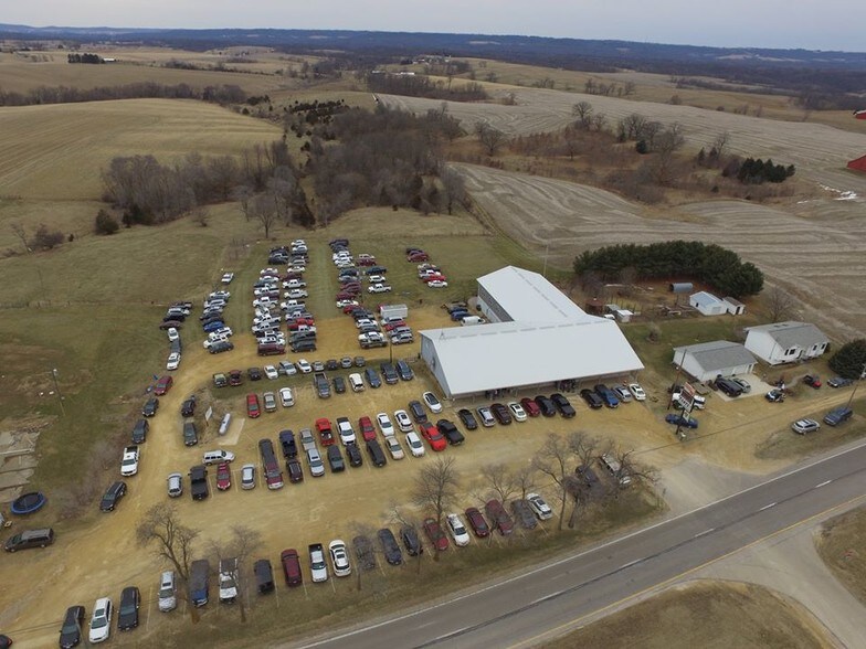 More Photos Of 14877 Hwy 20, East Dubuque Restaurant For Sale