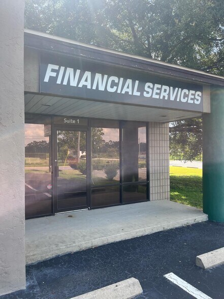 More Photos Of 2935 SE 58th Ave, Ocala Storefront Retail Office For Sale