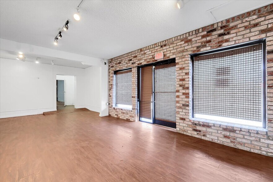 More Photos Of 2204 California St, Sutter Industrial For Lease