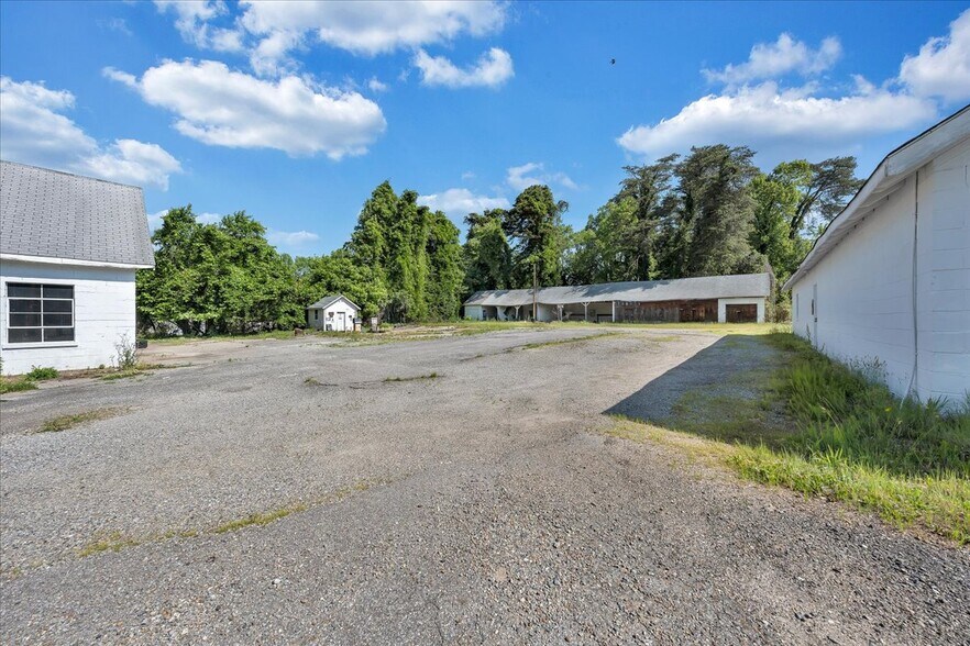 More Photos Of 1687 Stultz Rd, Martinsville Specialty For Sale