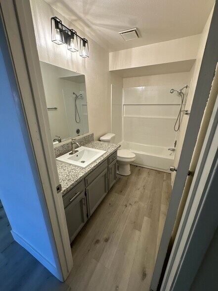 More Photos Of 7089 N Howard St, Fresno Apartments For Sale