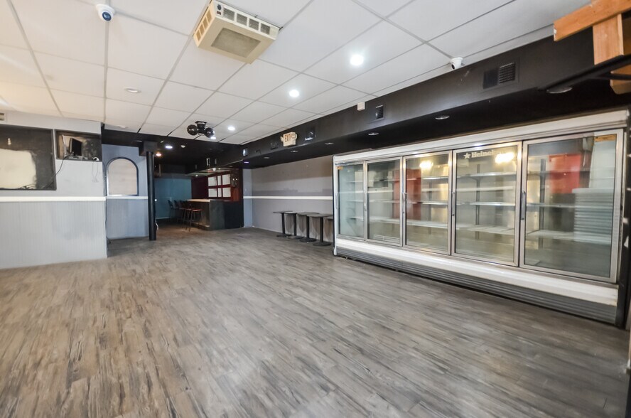 More Photos Of 370 E 18th St, Paterson Storefront Retail Residential For Lease