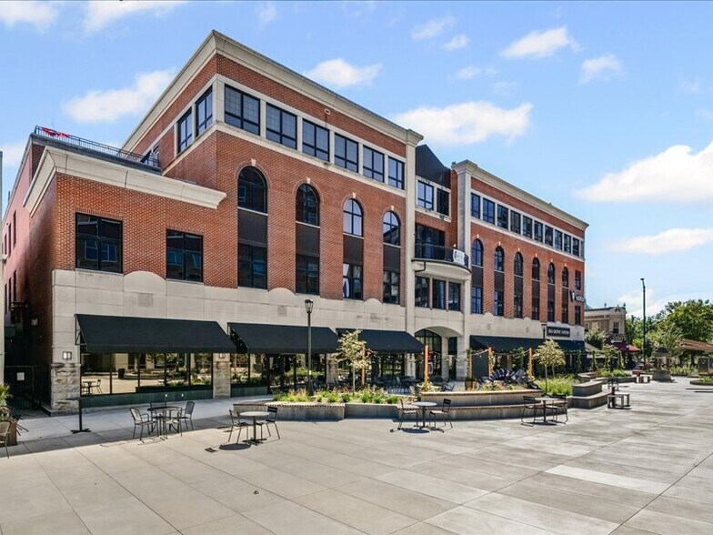 More Photos Of 1 E Main St, Champaign Office Residential For Lease