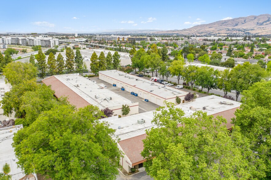 More Photos Of 2485 Autumnvale Dr, San Jose Warehouse For Sale