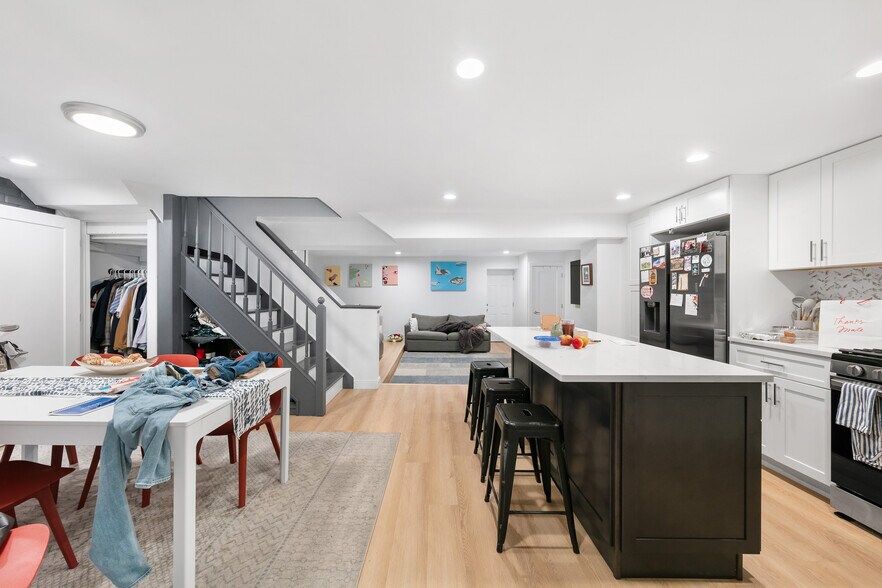 More Photos Of 135 Reade St, New York Multifamily For Sale